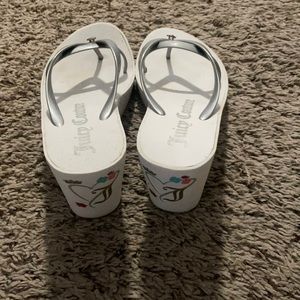 Juicy couture, size 7 and color white